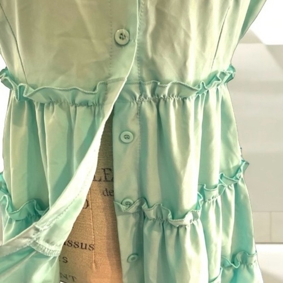 Vintage Sundress. Button down. Flutter sleeve. Ruffled tiers. Super light. - Picture 4 of 16